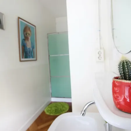 Cafe Modern Hotell *