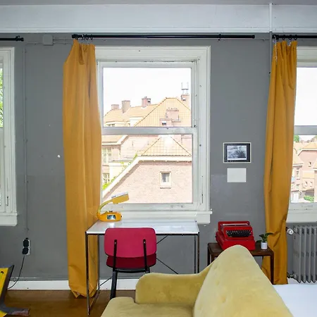 מלון Cafe Modern